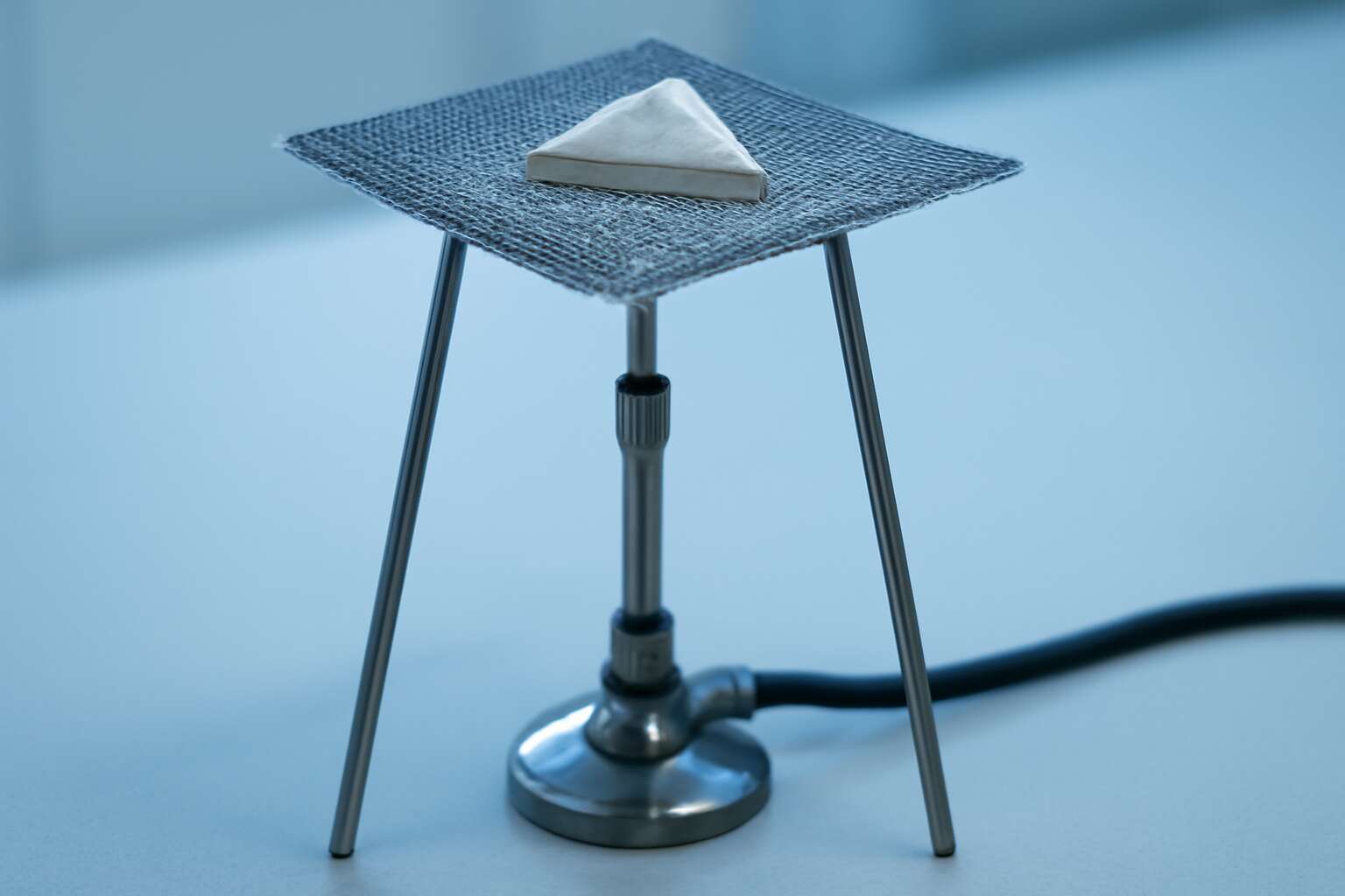 tripod laboratory